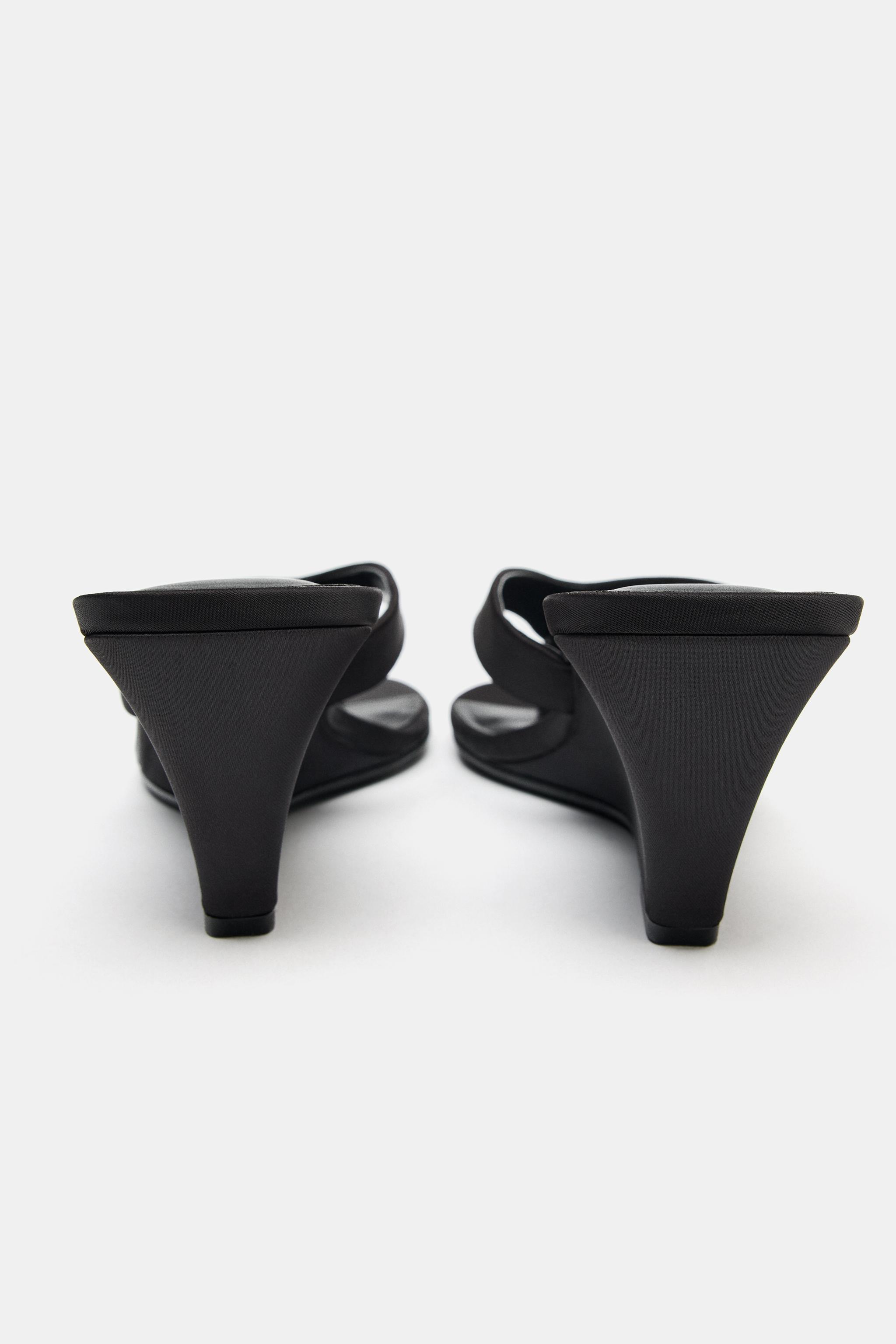 WEDGE SANDALS